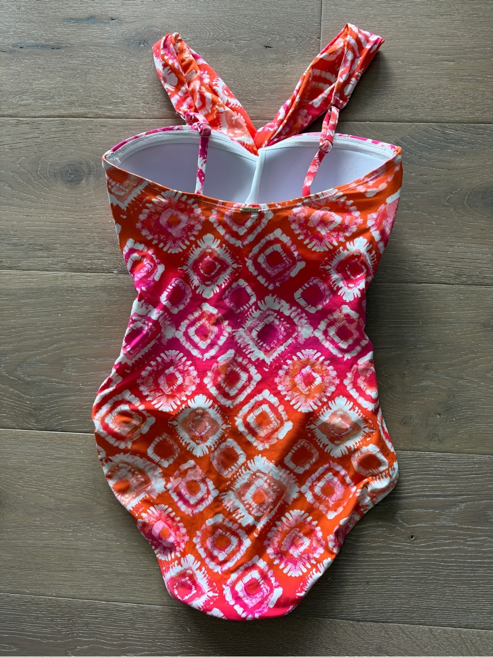 Anne Cole Women's Tie Dye Foulard Twist Bandeau One-Piece Swimsuit - Picture 4 of 7